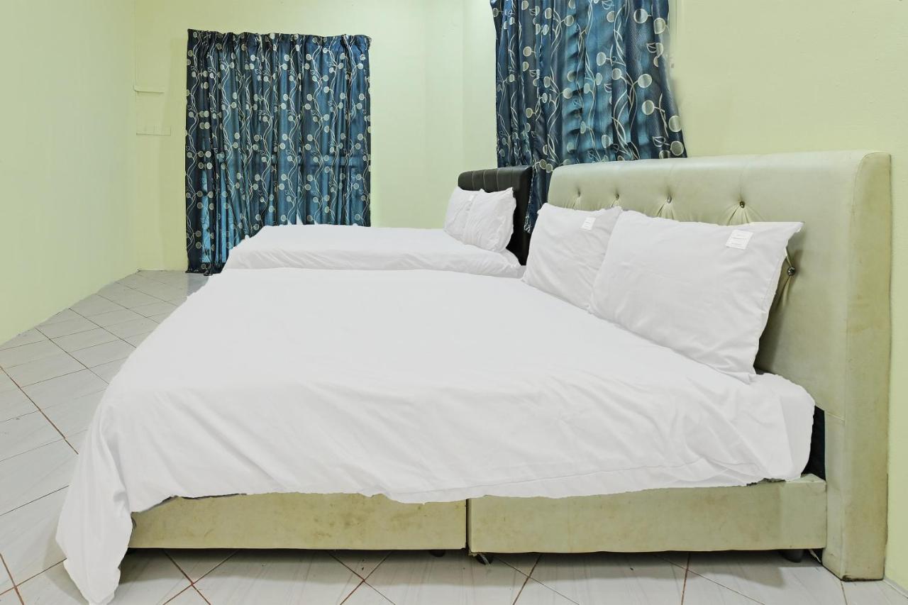 Oyo 90596 Casaria Inn Paka Εξωτερικό φωτογραφία